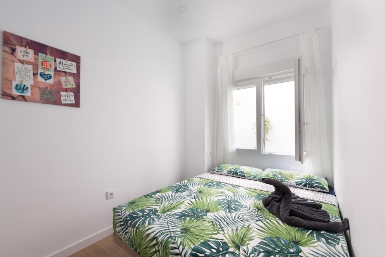 Cozy 3 Bed Apartment In The Heart Of Alicante Kültér fotó