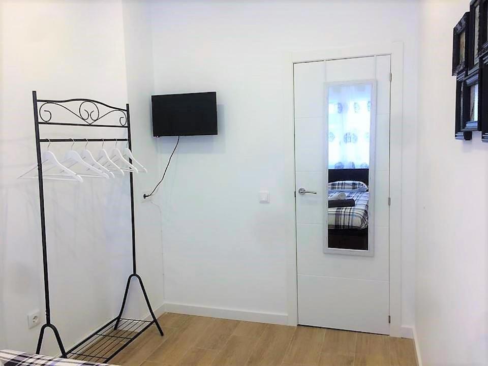 Cozy 3 Bed Apartment In The Heart Of Alicante Kültér fotó